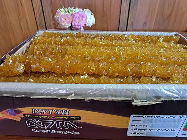 نبات درجه یک شاخه ای زعفرانی شهر نبات